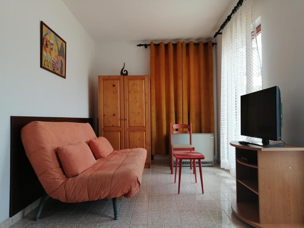 Lovely Apartment With Big Terrace In Budva Eksteriør billede