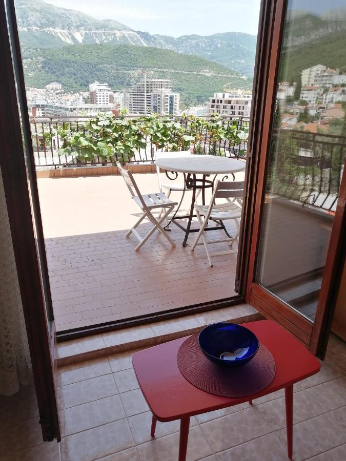 Lovely Apartment With Big Terrace In Budva Eksteriør billede