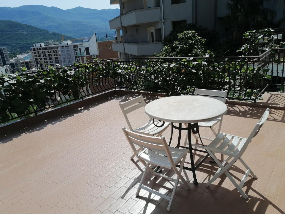 Lovely Apartment With Big Terrace In Budva Eksteriør billede